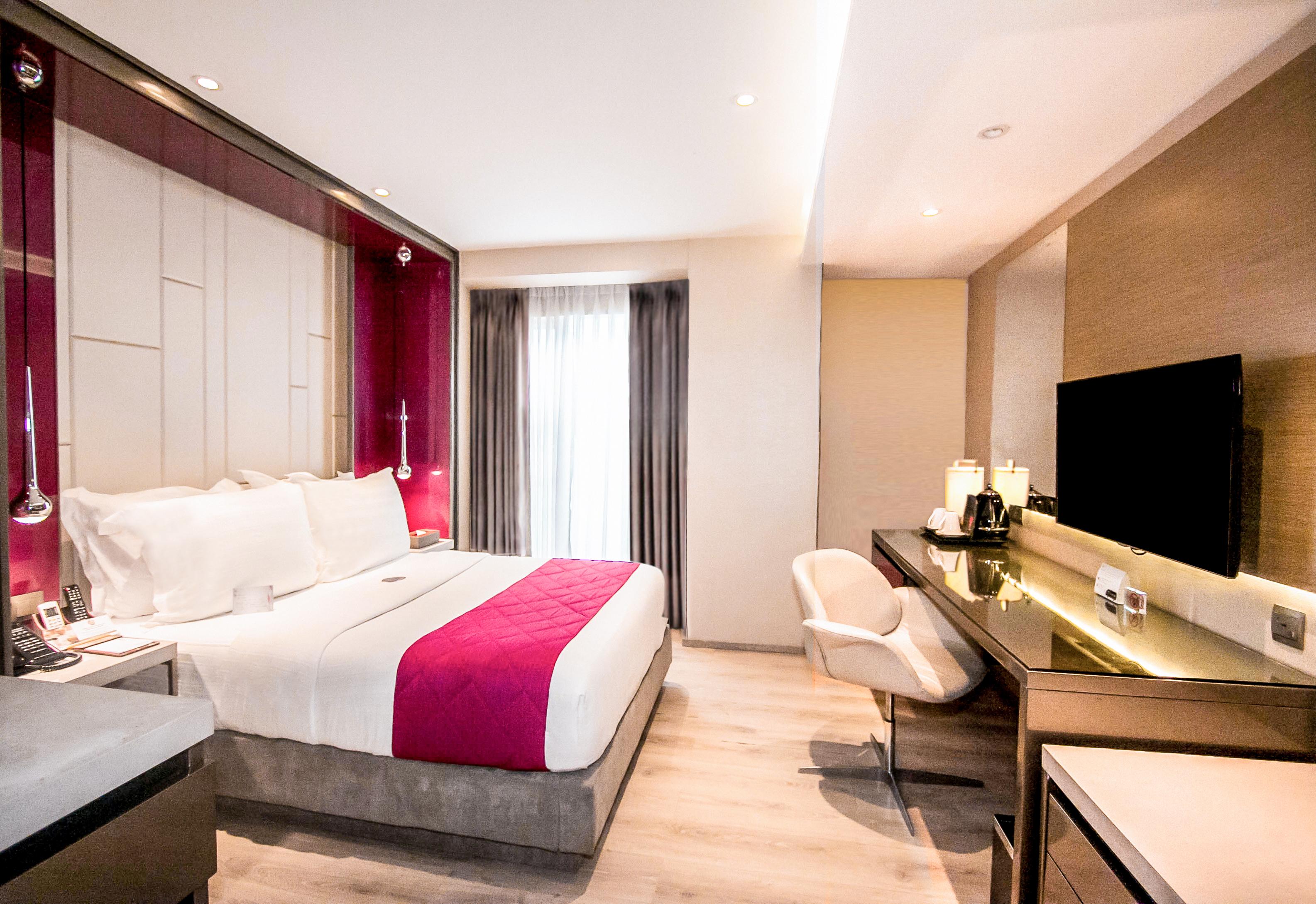 โณงแรมเอกซ์วายแซด Hotel ตาโคลบัน ภายนอก รูปภาพ