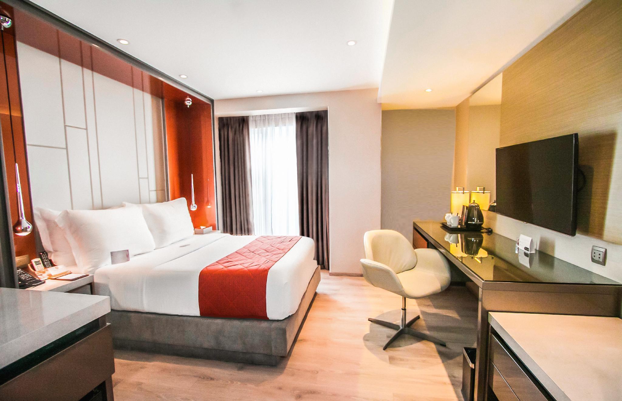 โณงแรมเอกซ์วายแซด Hotel ตาโคลบัน ภายนอก รูปภาพ